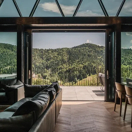 The Frame Croatia Ravna Gora